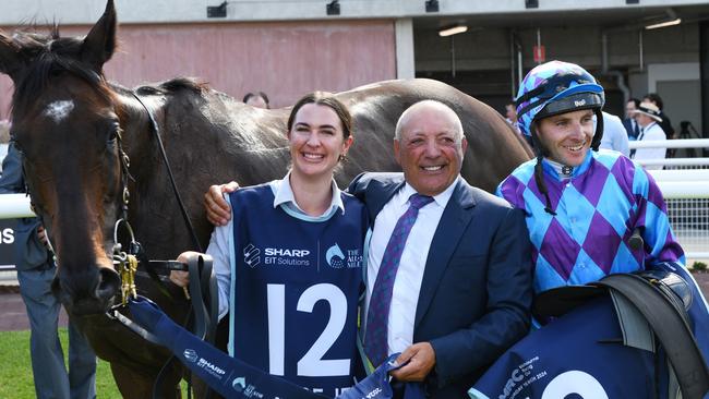 Tony Ottobre (centre) and Pride of Jenni. Picture: Getty Images.