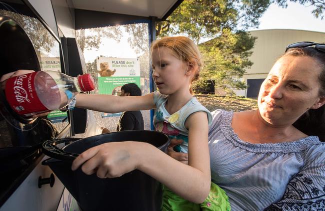 Juliette Gworek and her mum Elizabeth at the recycling machine. Picture: AAP Image / Julian Andrews