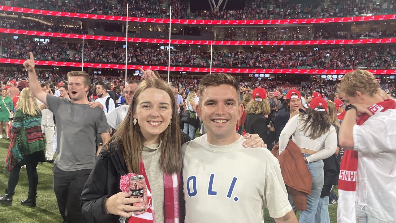 Will Hogan and his partner Ash feehely in the middle of the SCG.