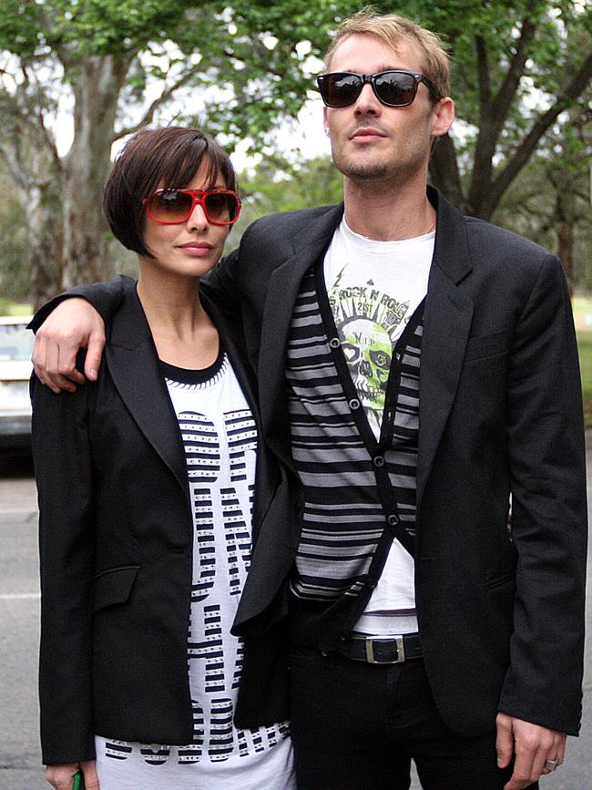 Johns with Natalie Imbruglia in 2007.