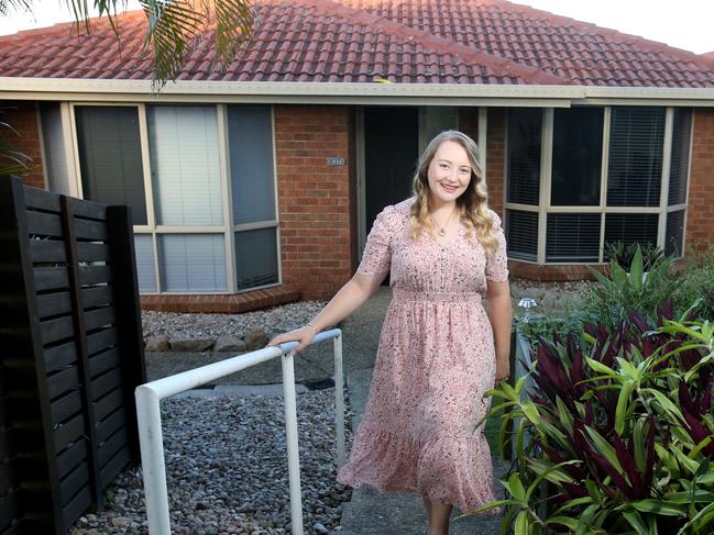 Charlotte Melville found a place to live in a week, In the middle of a statewide rental crisis, Tuesday 1st March 2022 - Photo Steve Pohlner