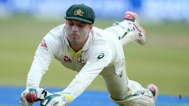 Australia wicketkeeper Alex Carey fails to hold onto a chance from England batter Mark Wood on the fourth and final day. Picture: Getty Images.