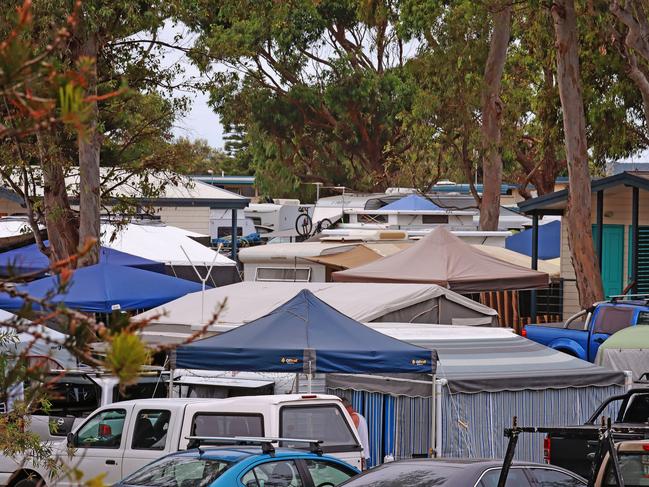 Victorians holidaying in Pambula on the NSW south coast are preparing to flee the area as the Victorian border will shut down at 11:59PM on the 1st of January. Picture: NCA NewsWire/Angi High