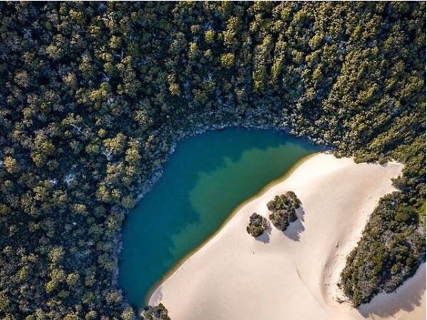  Lake Wabby on  Fraser Island. 