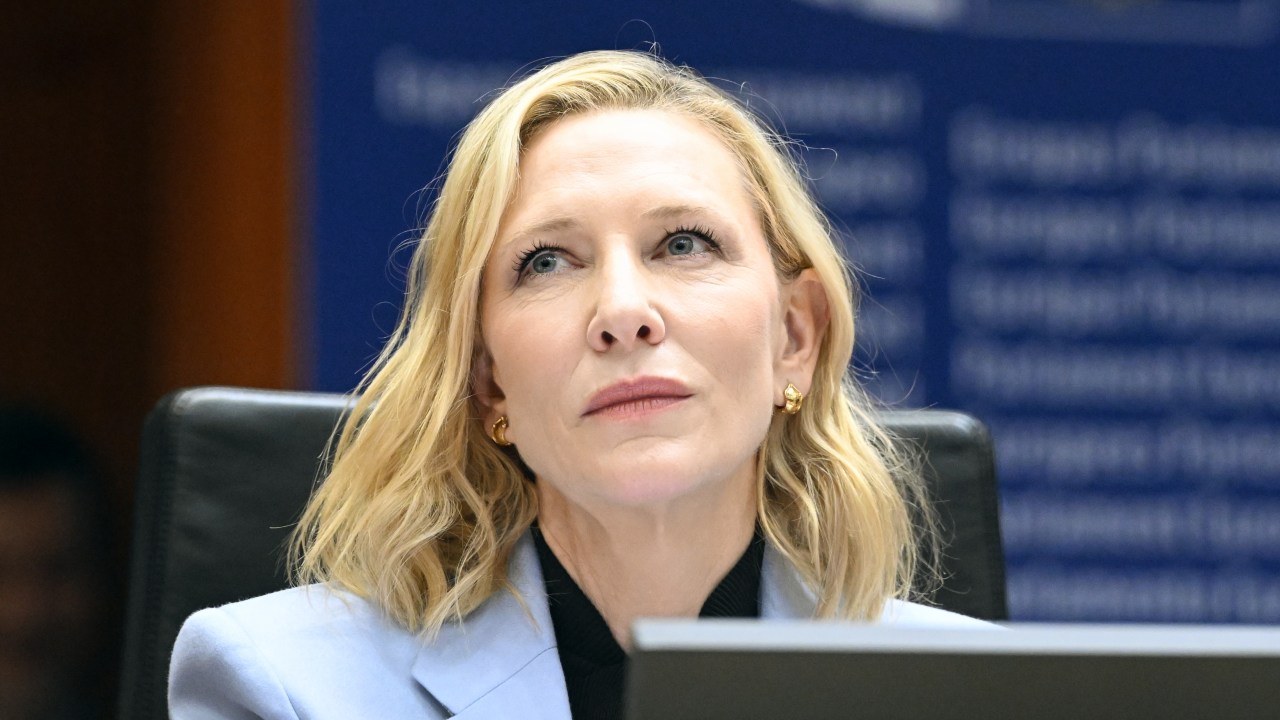 Cate Blanchett Avustralya’dan ‘utanıyor’