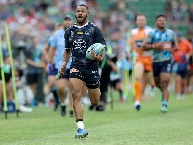 Hamiso Tabuai-Fidow of the Cowboys at the NRL Nines in 2020.