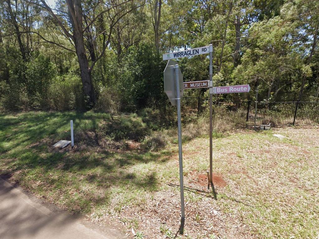 A 20-year-old man has tragically died after his vehicle left Wirraglen Rd and hit a tree. Photo: Maps