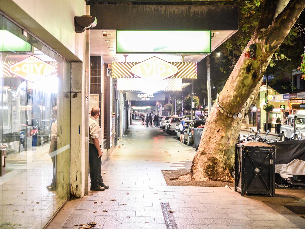 A raging Saturday night in Sydney’s Kings Cross. Picture: Flavio Brancaleone