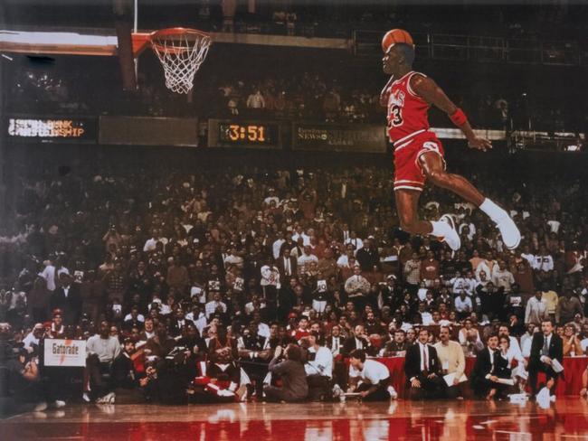 1988 NBA Slam Dunk Contest - Michael Jordan vs. Dominique Wilkins 