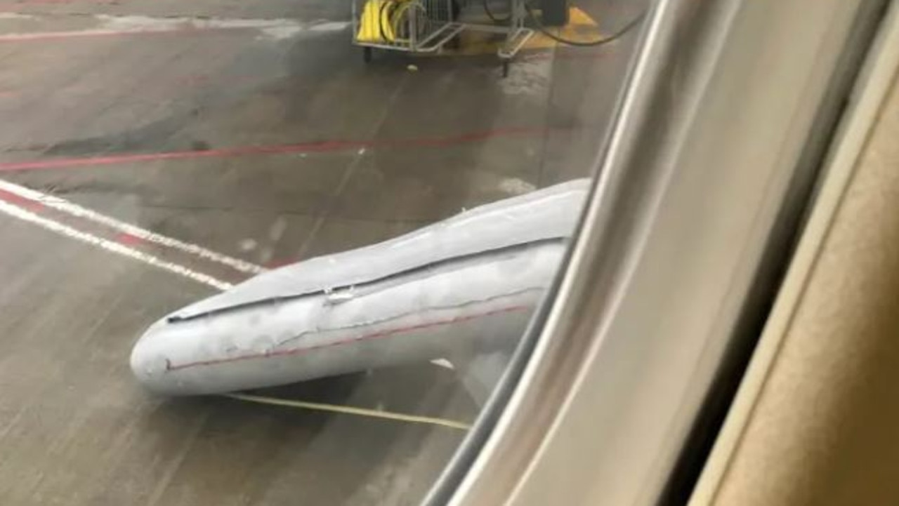 US woman opens American Airlines plane emergency exit before takeoff ...