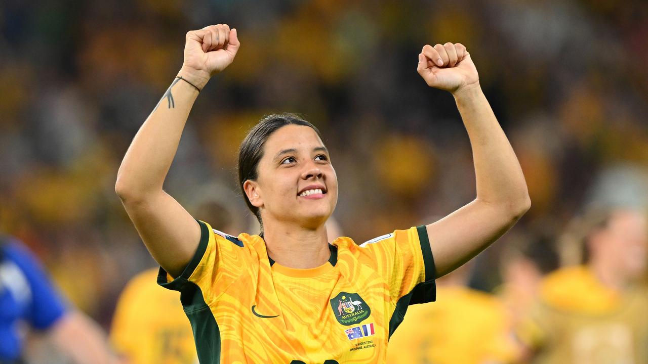 Sam Kerr célèbre la victoire.