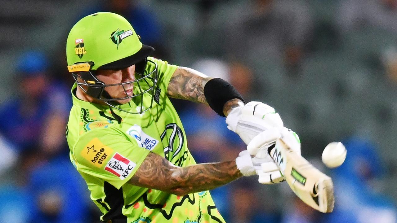Big-hitting Alex Hales has put the Sydney Thudner into the BBL finals.
