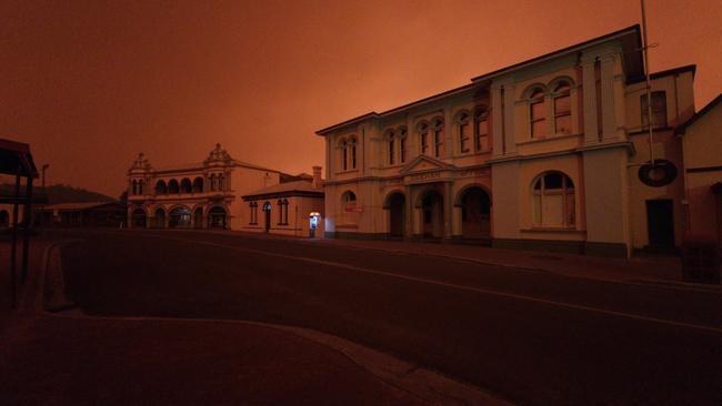 Zeehan late on February 12th with bushfires closing in on the town. Picture: Alan Jennison