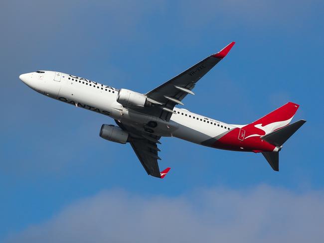 SYDNEY, AUSTRALIA : Newswire Photos  SEPTEMBER 04 2023: A general view of a Qantas Plane taking off at Sydney Airport. NCA Newswire / Gaye Gerard