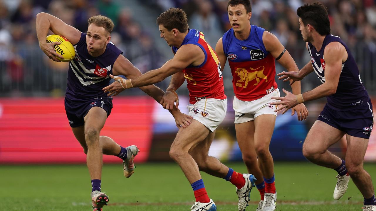 Fremantle Dockers show they re contenders with come from behind