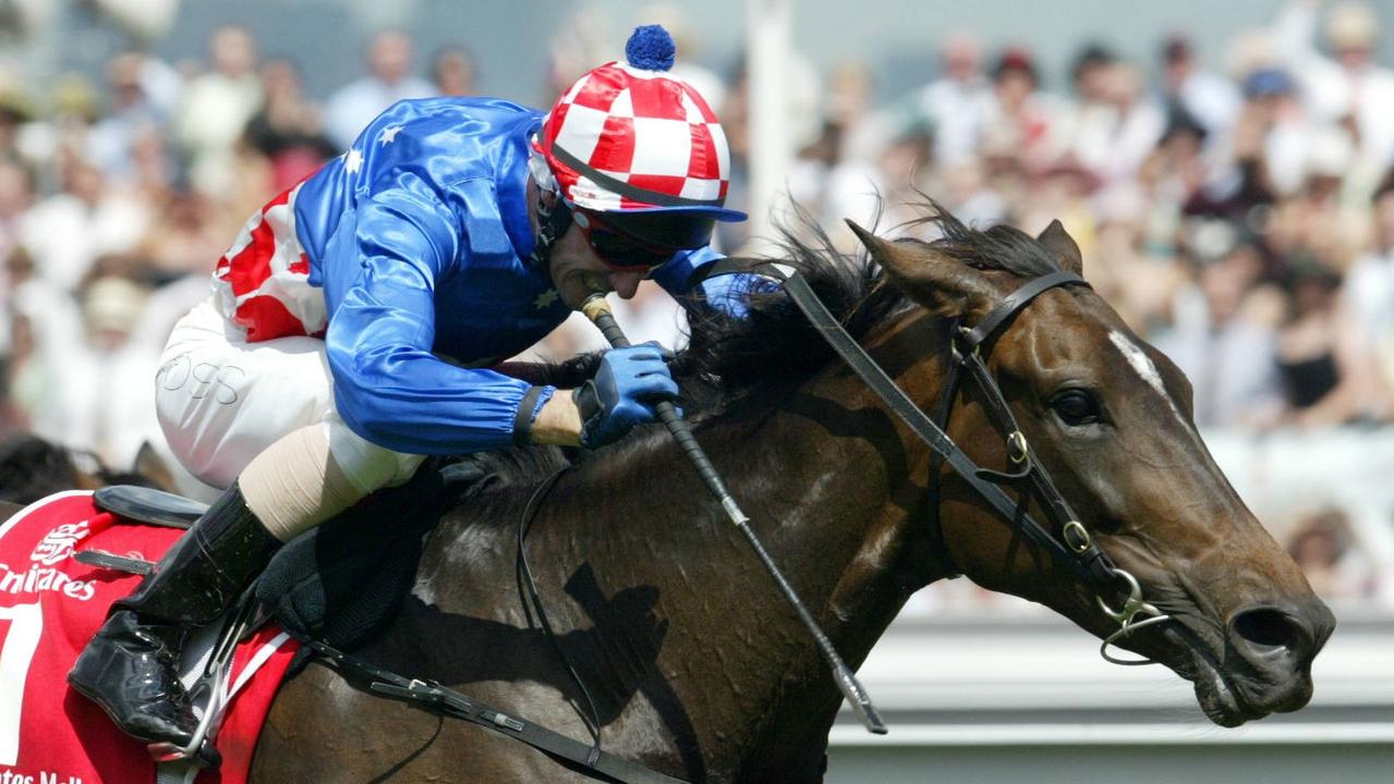 01/11/2005 SPORT: Flemington Races, Race 7 Makybe Diva wins the Emirates Melbourne Cup ridden by Glen Boss. Its the third time she has won the Melbourne Cup in a row.