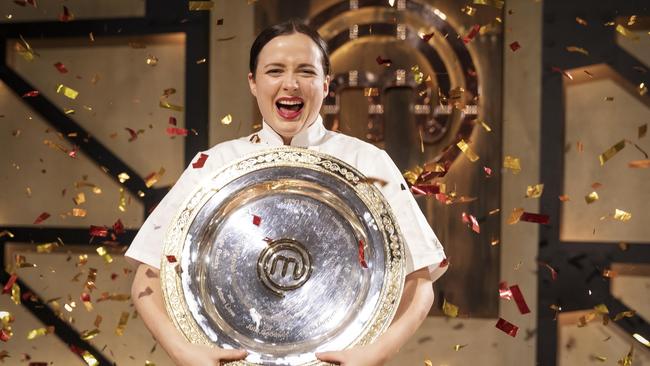 MasterChef season 12 winner and dessert queen Emelia Jackson will dish out her best baking tips in South East Melbourne Phoenix’s first Fireside Chats webinar.