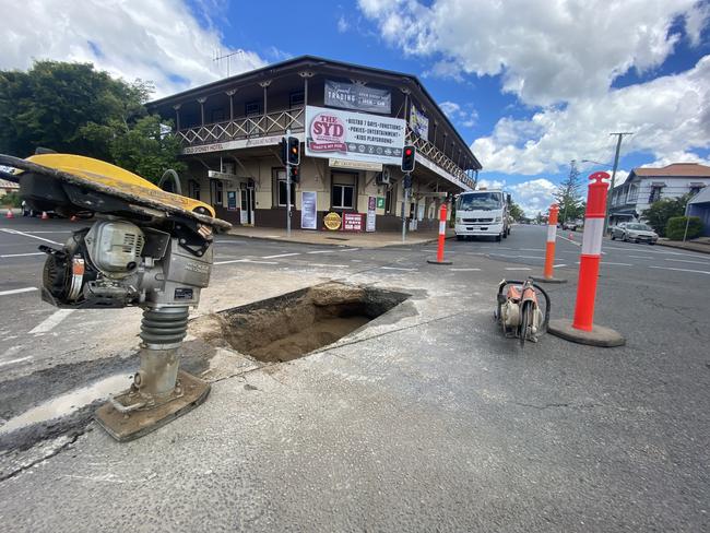 A sinkhole has opened up at the intersection of Ellena and Richmond St in Maryborough.