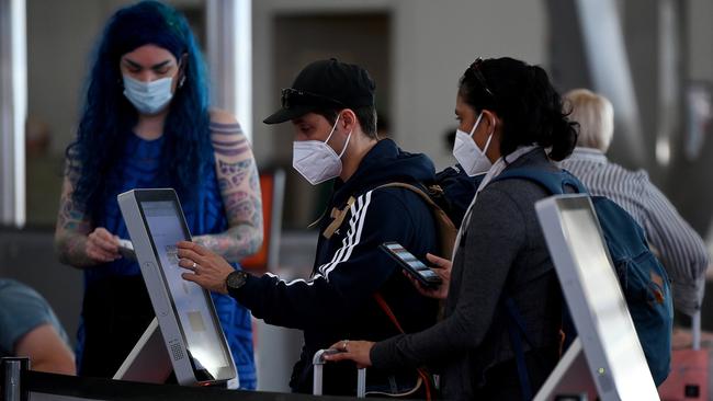 Mask requirements will also be lifted at Melbourne airports. Picture: NCA NewsWire/Bianca De Marchi