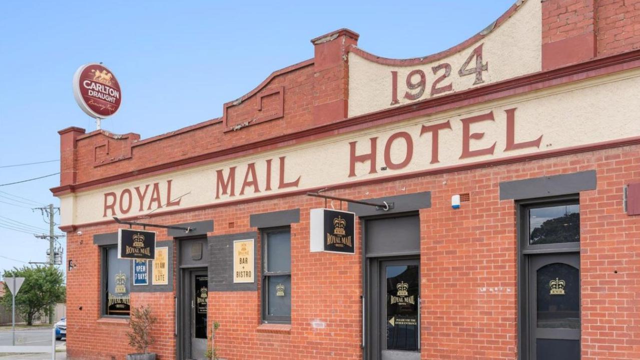 Sebastopol’s Royal Mail Hotel combines history, a prime location, and stable income potential.