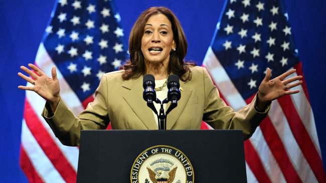 Kamala Harris encourages crowd to applaud Joe Biden in awkward first ...