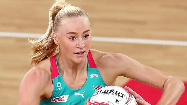 MELBOURNE, AUSTRALIA - JUNE 13: Jo Weston of the Vixens passes the ball during the round 14 Super Netball match between Collingwood Magpies and Melbourne Vixens at John Cain Arena, on June 13, 2022, in Melbourne, Australia. (Photo by Kelly Defina/Getty Images)