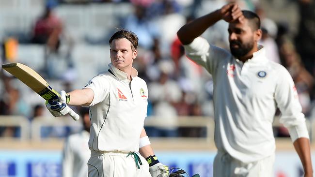 India accused of failing to acknowledge Steve Smith’s hundred