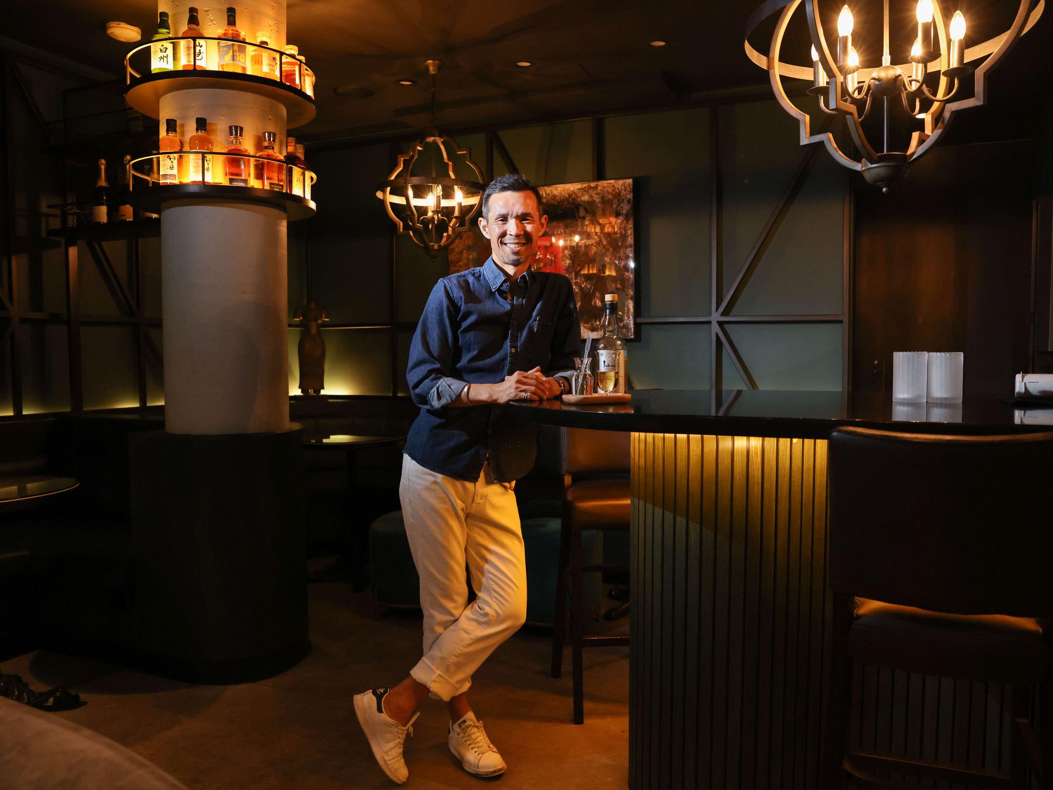 Pandemic leaves hostess bar king Hiro Noda pouring his own drinks | The  Australian