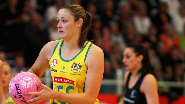 Susan Pettitt playing for the Diamonds back in 2009.