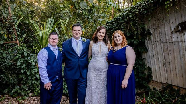 Blaize Mallet and Brendan Maloney and their wedding party. Picture: Nicole Laufer Photography.