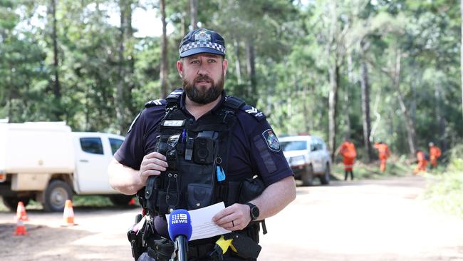 Senior Constable Matthew Baker updates the media as Police and SES conduct a search in Good Night Scrub National Park looking for the missing 17 year old Pheobe Bishop. Pics Adam Head