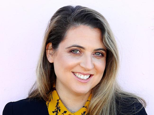 EMBARGO FOR TWAM 01 OCTOBER 2022. FEE MAY APPLY.  14/06/2018: Liz Colman has been appointed as the new editor of the Wentworth Courier, replacing Kim Wilson. Photographed at Bondi Beach on Friday. Hollie Adams/The Australian