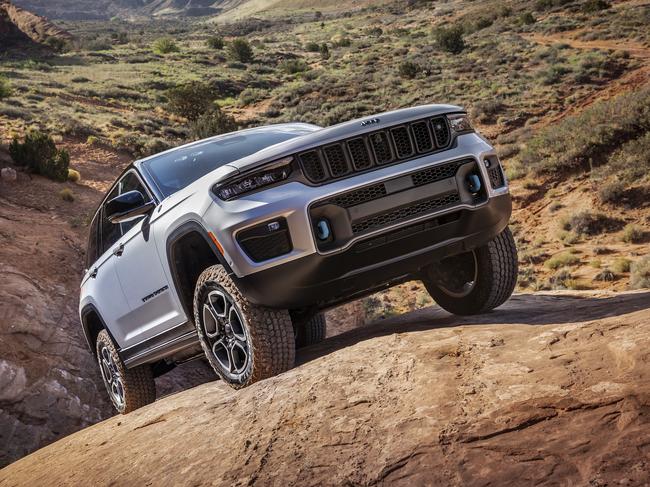 Photo of the 2023 Jeep Grand Cherokee five-seater