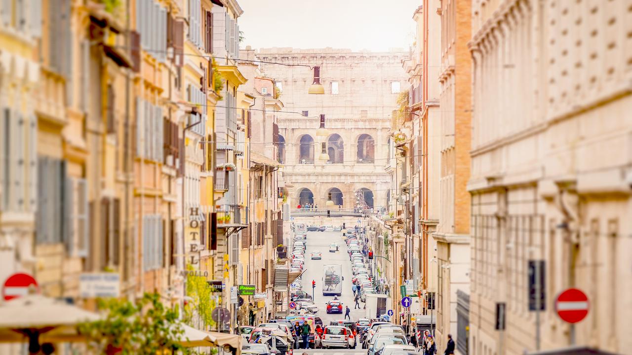 The secret to crossing the road in Rome