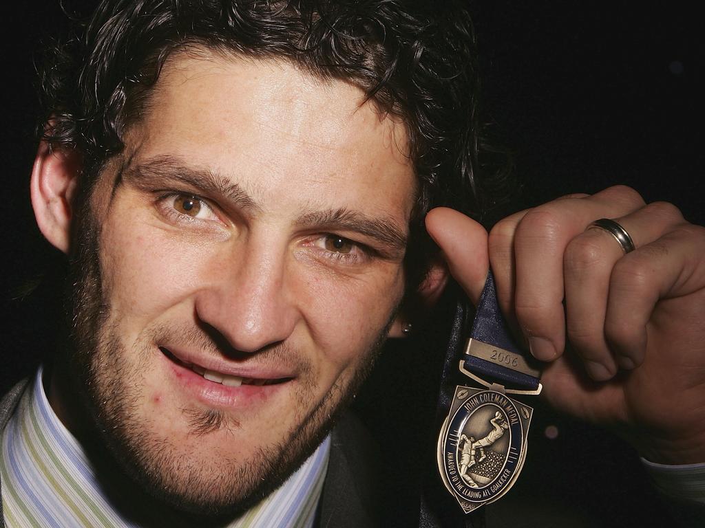 Brendan Fevola kicked four more goals than Jonathan Brown to win the 2009 Coleman Medal. (Photo by Hamish Blair/Getty Images)