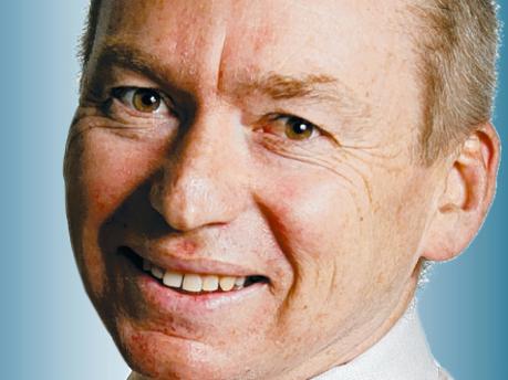 Top cop puts Pell on notice