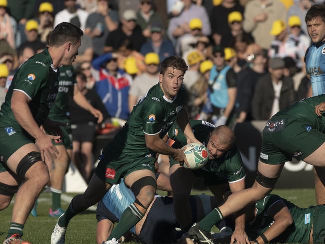 SYDNEY, AUSTRALIA - SEPTEMBER 07: A scrum is won by Randwick during the match between Randwick and Argentina at Coogee Oval on September 07, 2019 in Sydney, Australia. (Photo by Brook Mitchell/Getty Images)