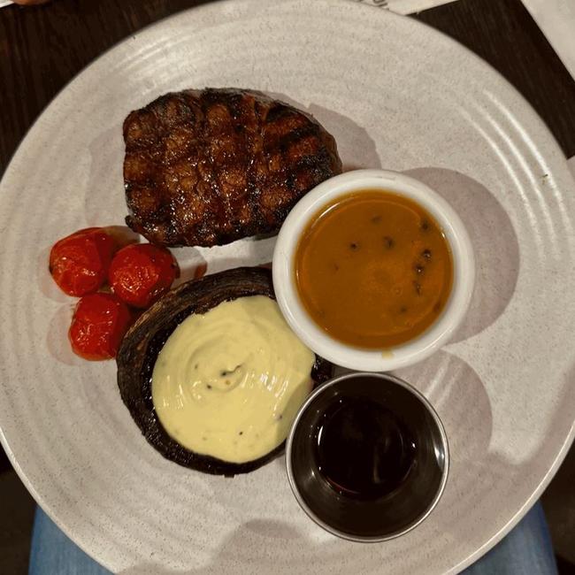 An Aussie pub has been dragged online over the price of it’s steak. Picture: Reddit