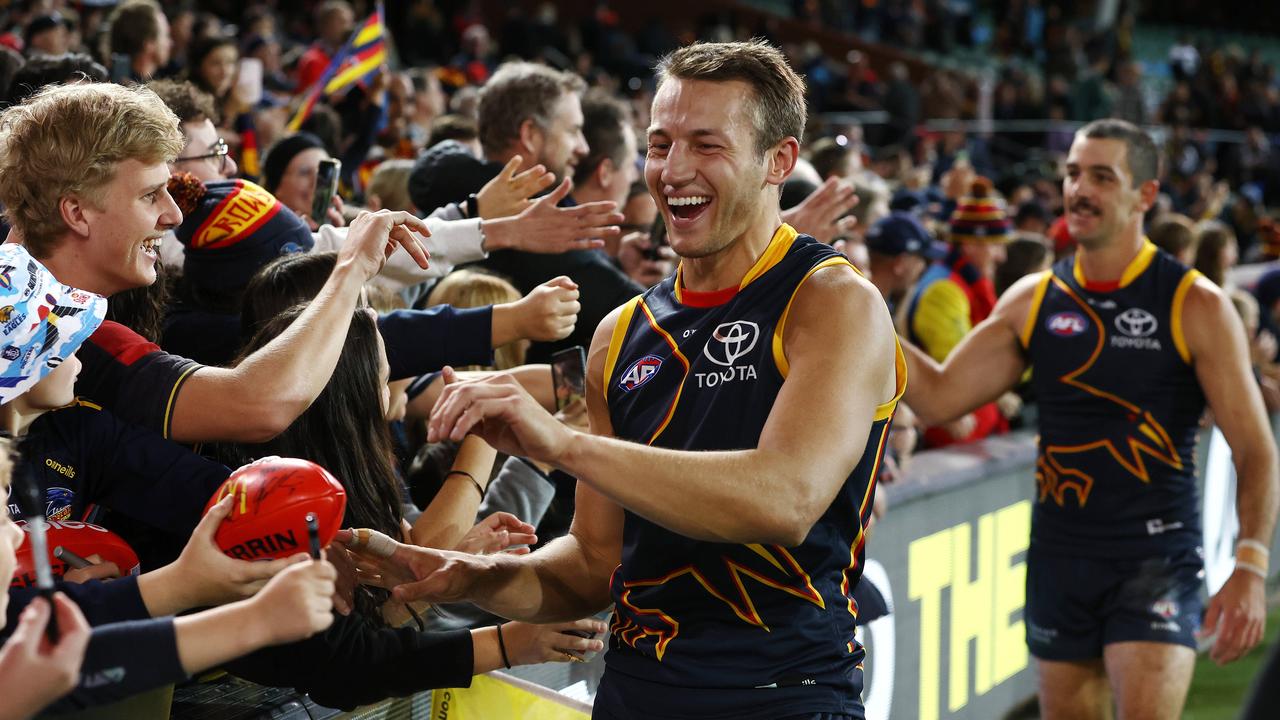 AFL free agency 2023: Crows defender Tom Doedee nominates Brisbane as his  home of choice