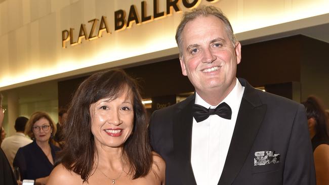 Journalist Hedley Thomas and wife Ruth Mathewson at the Walkley Awards. Picture: Adam Hollingworth