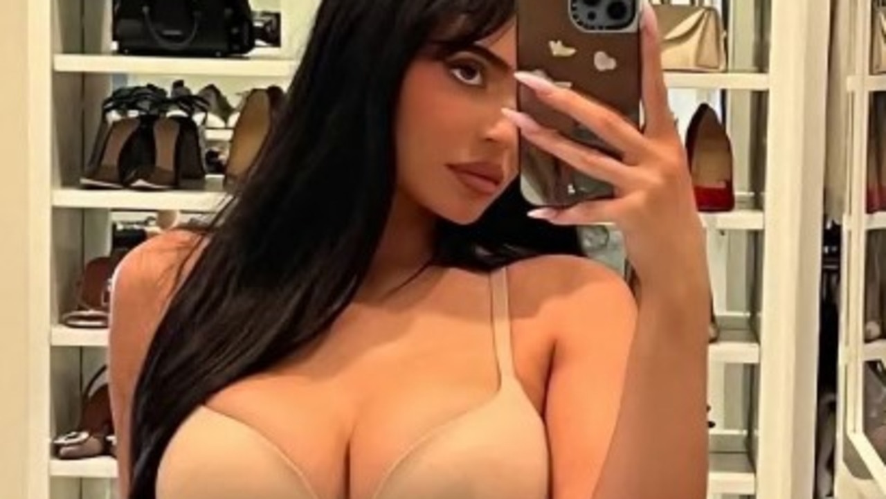 Unsurprised fans react to Kylie Jenner's boob job admission