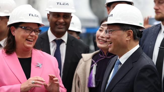 China’s Premier Li Qiang talks with Australian Federal Minister of Resources Madeleine King.