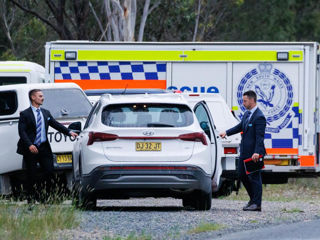 Specialist police units at the scene at Bungonia on Tuesday evening. Picture: AAP