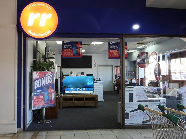Radio Rentals in Alice Springs. Picture: LEONIE PADAM