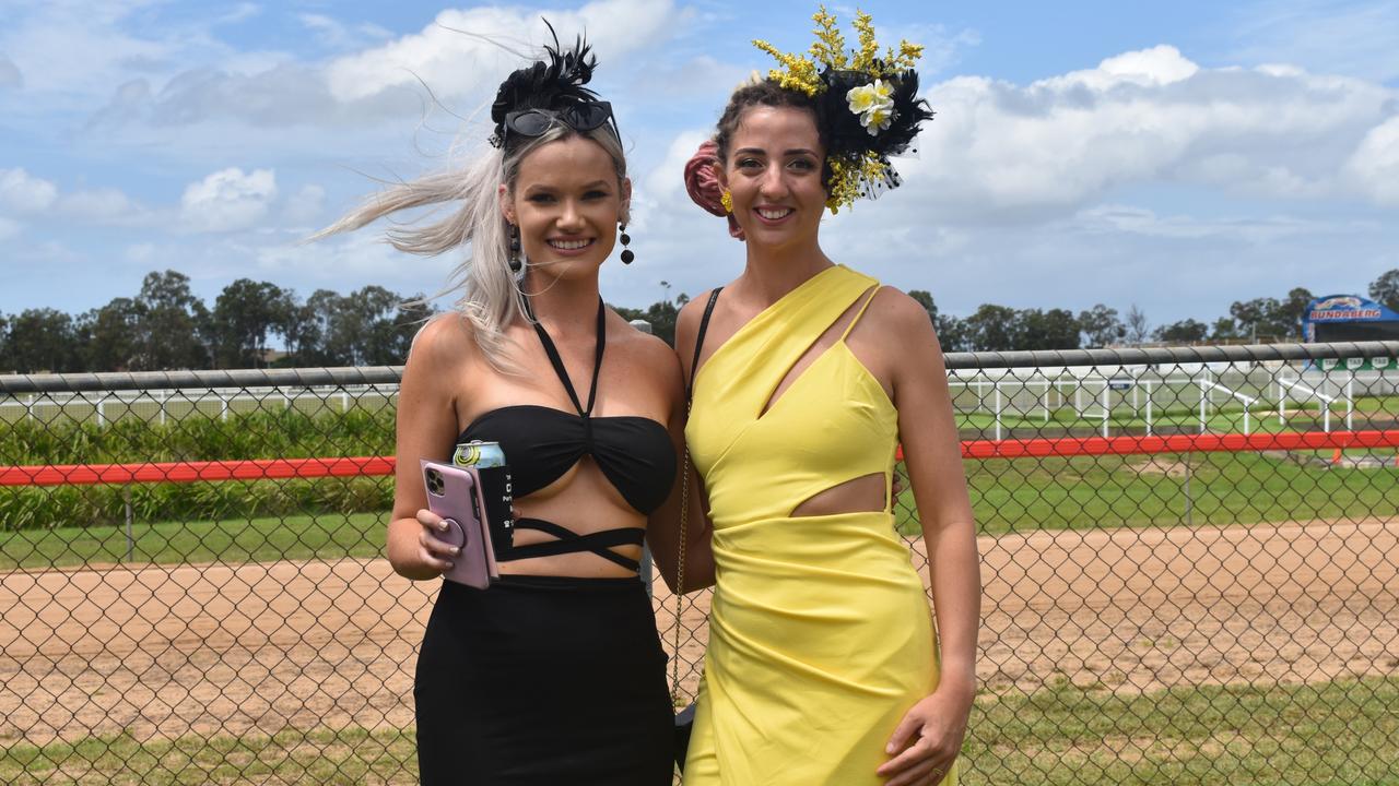 Fashions On The Field entrants.