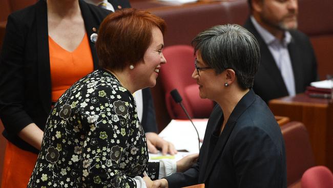 Kimberley Kitching and Penny Wong in 2016.