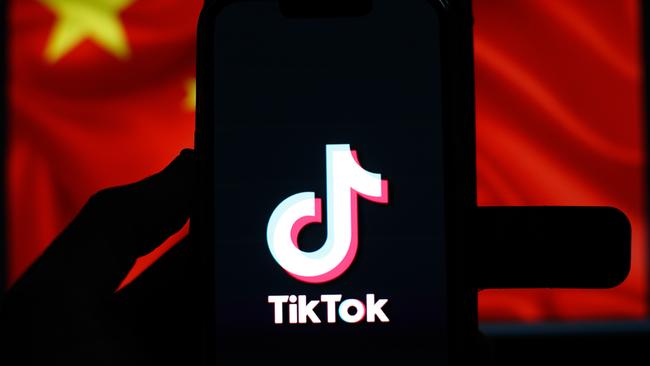 The US is a step closer to banning users from accessing TikTok unless the app splits from its Chinese-owned parent company. Picture: NCA NewsWire / Tim Pascoe