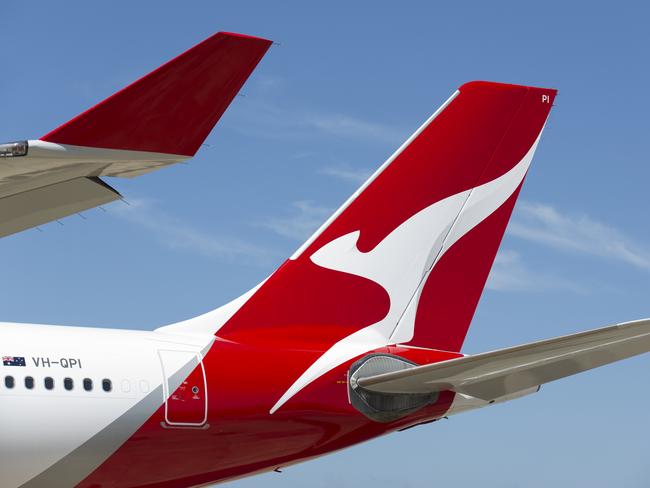 Qantas plane livery for Escape