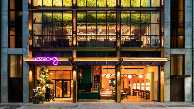 Location within the iconic New York Flower Market, Moxy Chelsea's location is hard to beat. 