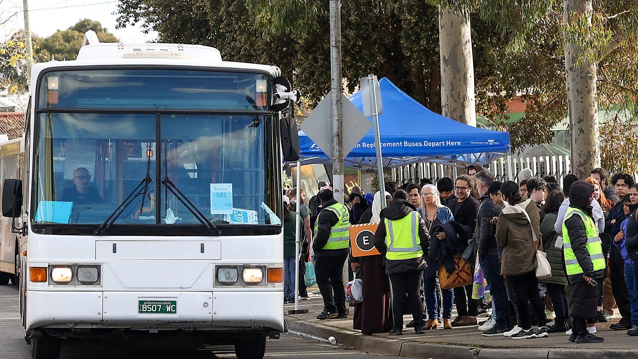 Long commutes driving Aussies to despair